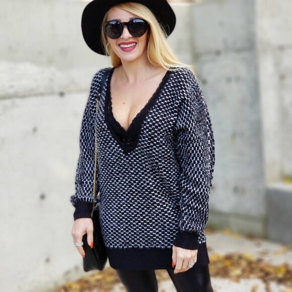 So Soft Fuzzy warm v-neck oversized knit Sweater top Black white - Picture 2 of 4